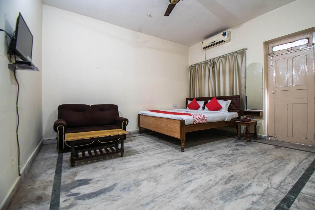 Oyo 29792 Piyush Hajipur Hotel Exterior foto
