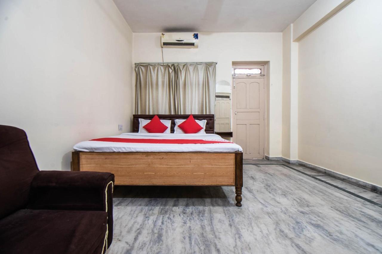 Oyo 29792 Piyush Hajipur Hotel Exterior foto
