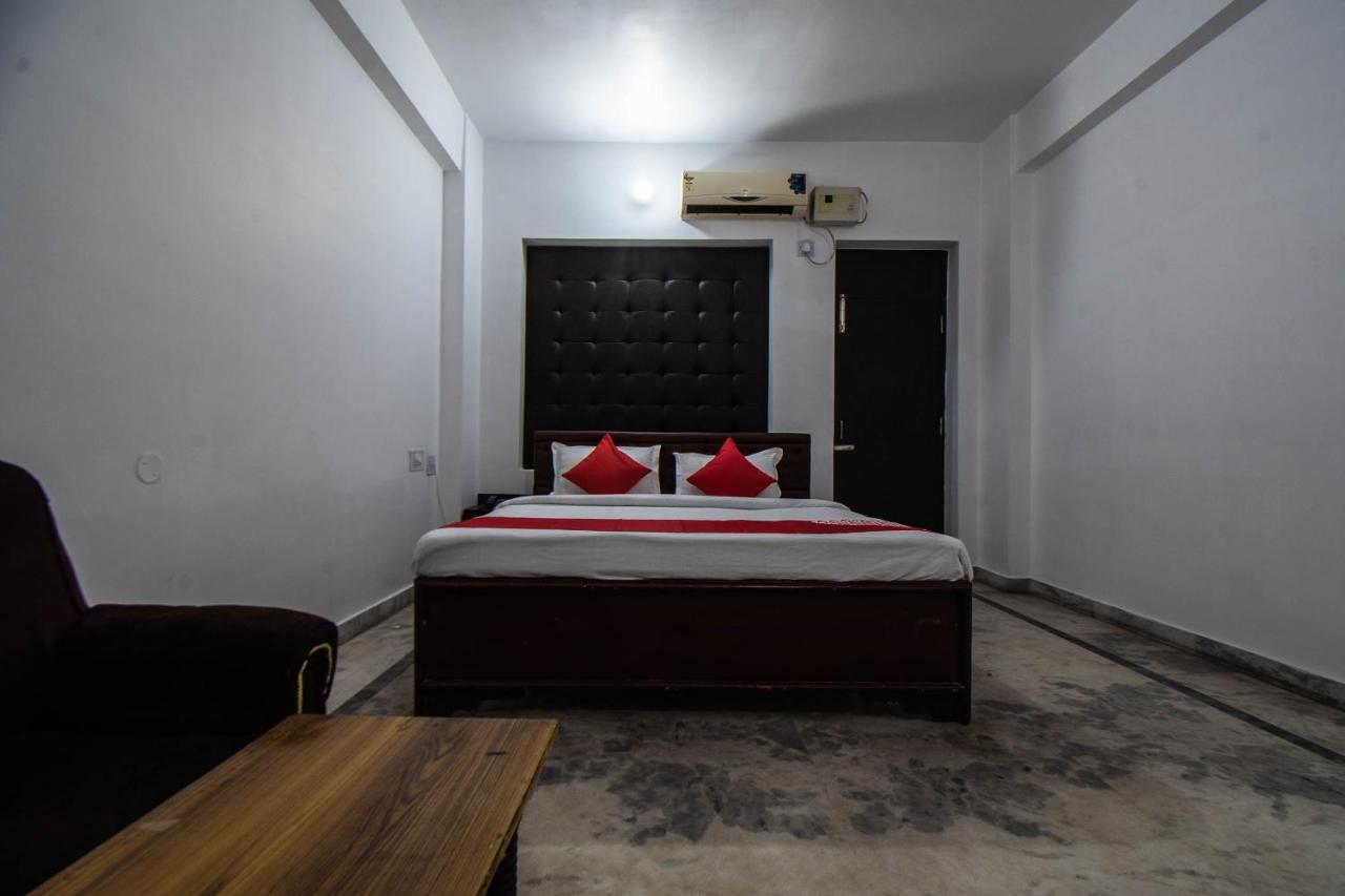 Oyo 29792 Piyush Hajipur Hotel Exterior foto